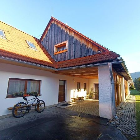 Vidiecky Apartman Kubo Pavčina Lehota Екстериор снимка