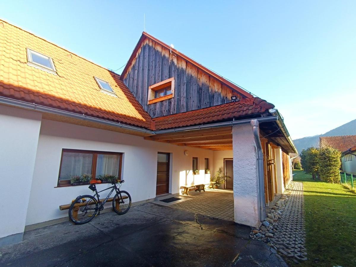 Vidiecky Apartman Kubo Pavčina Lehota Екстериор снимка