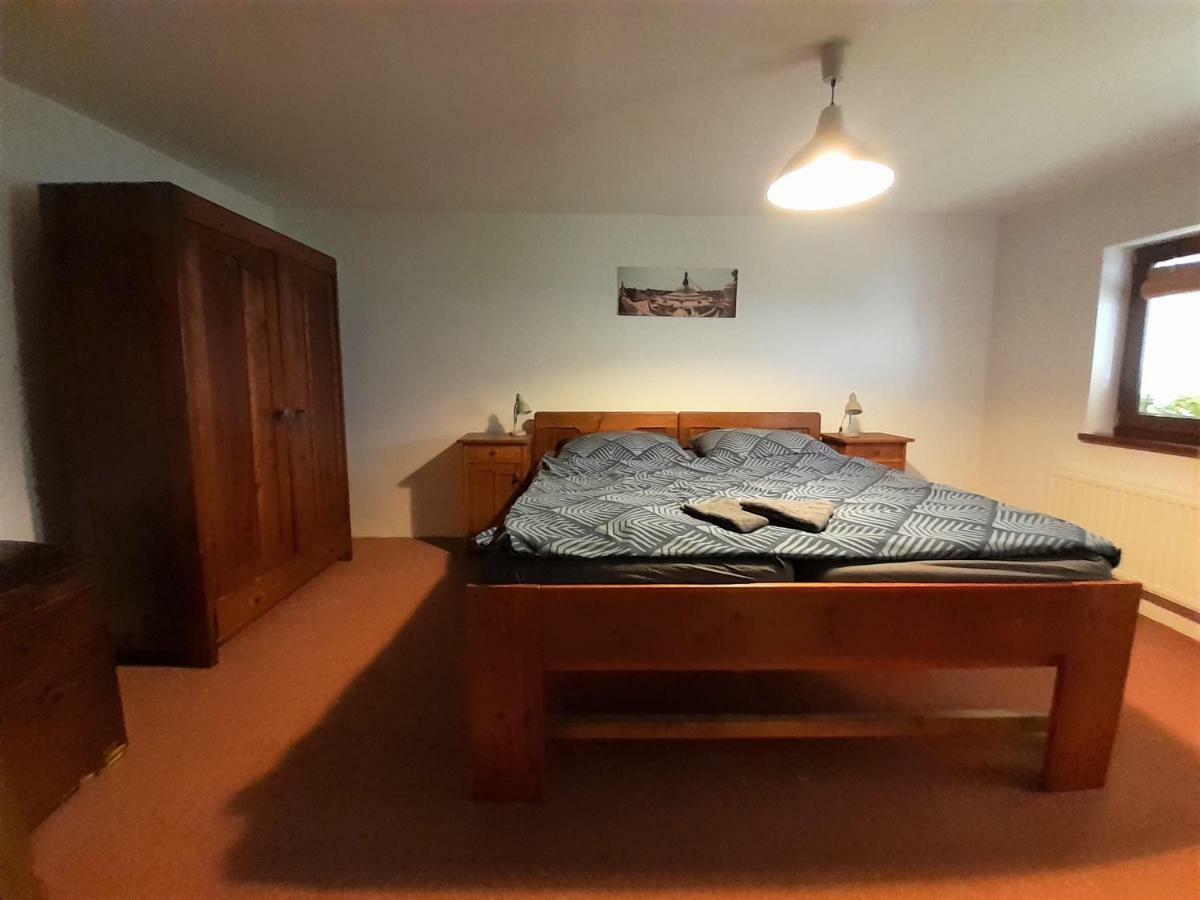 Vidiecky Apartman Kubo Pavčina Lehota Екстериор снимка